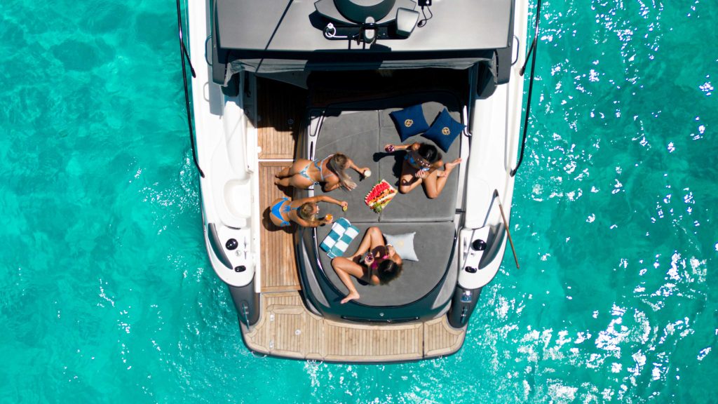 tulum luxury yacht